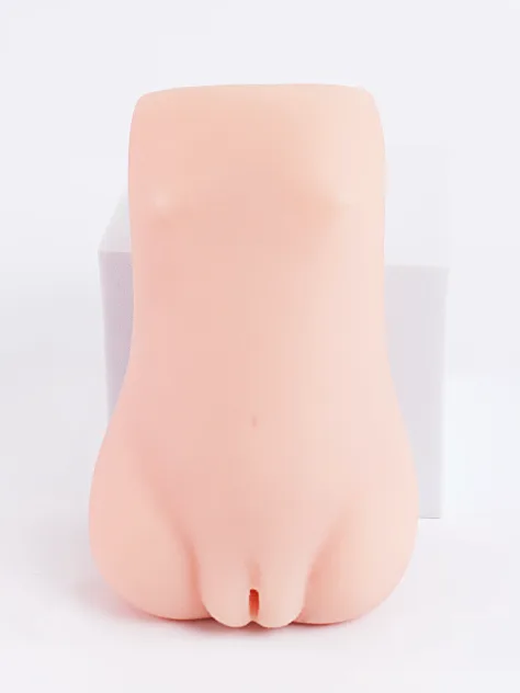 Kompakter Männer-Masturbator mit 0,7 cm ultraenger Öffnung front view